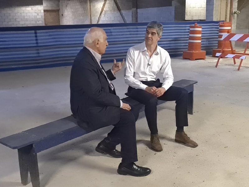 Caio Pagano e Frederico Lohmann, superintendente do Teatro Cultura Artística, durante gravação do filme