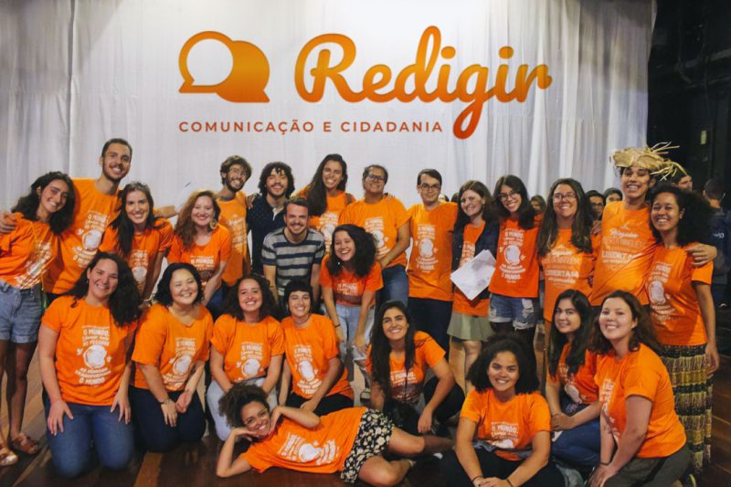 Equipe do Projeto durante festa de conclusão do curso pré-pandemia